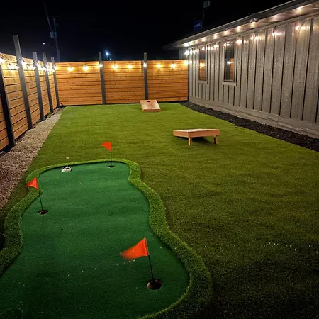New Build Home With Outdoor Oasis, Game Room & Bunkroom